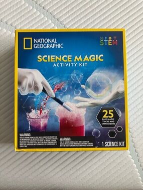 National Geographic Science Magic Kit 25 Magic Tricks and Experiments